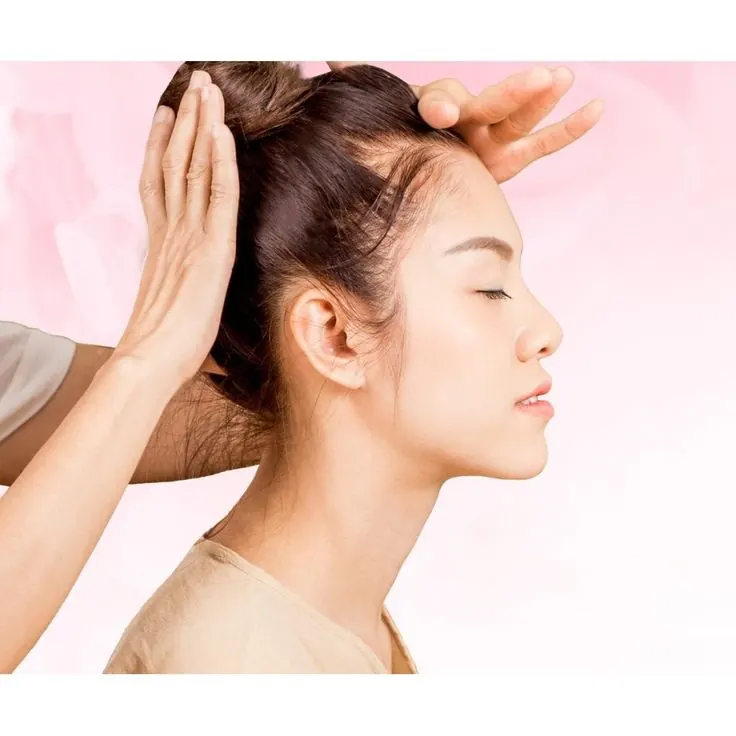 Certificate in Indian Head Massage training session at the Kira Exotica beauty academy in Indore